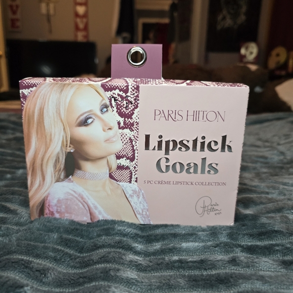 Paris Hilton Lipstick 5 pcs Set Collection - Picture 2 of 4